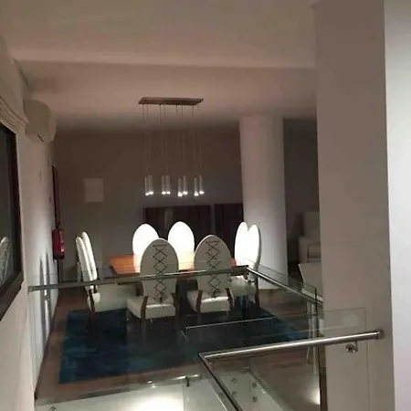 Luxurious Penthouse Private Swimming Pool Oriente 리스본